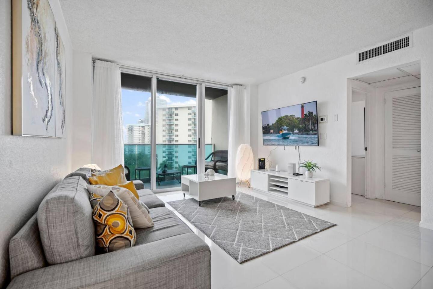 Great Apartment With Beach Access Hollywood Kültér fotó