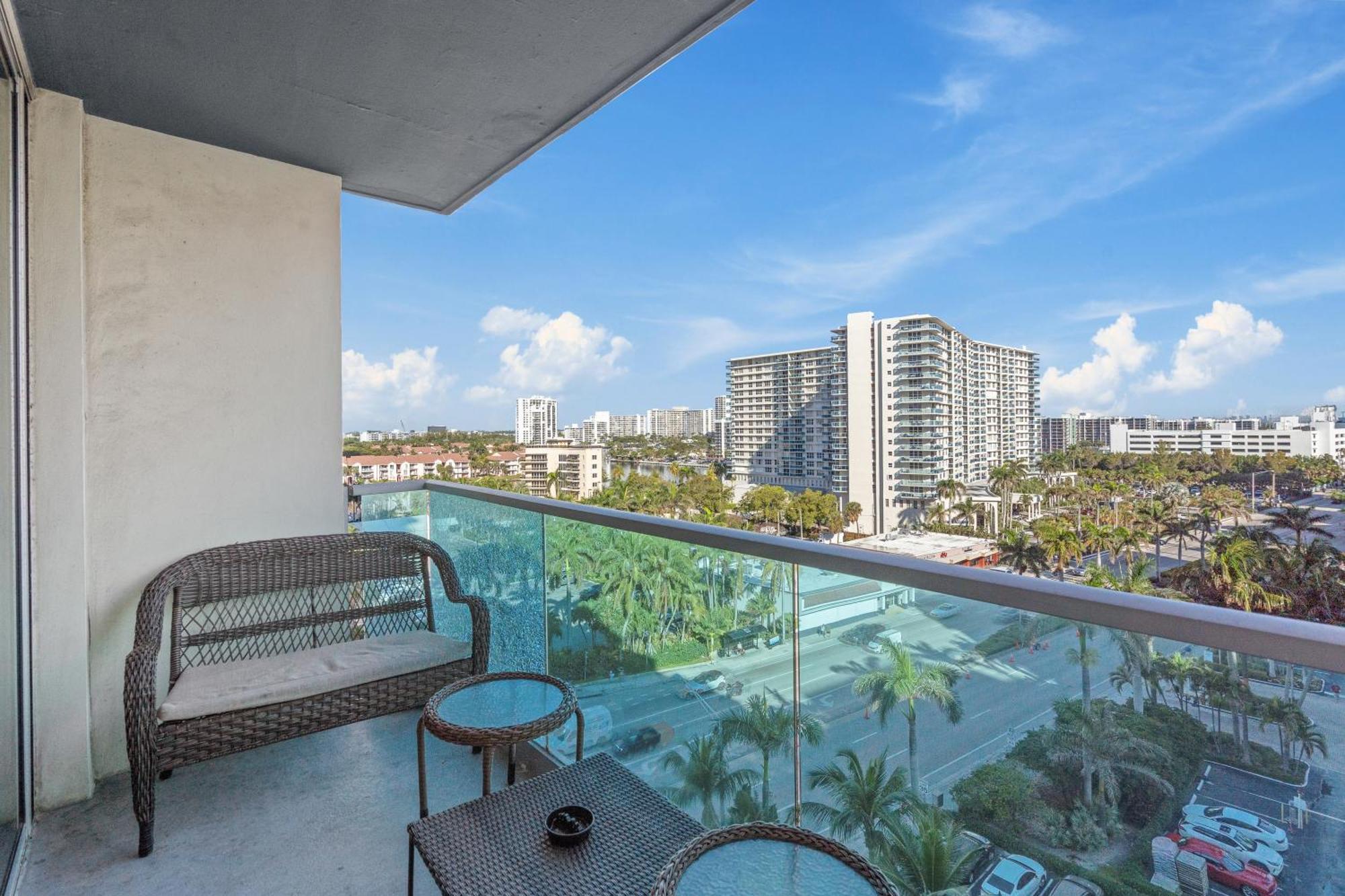 Great Apartment With Beach Access Hollywood Kültér fotó